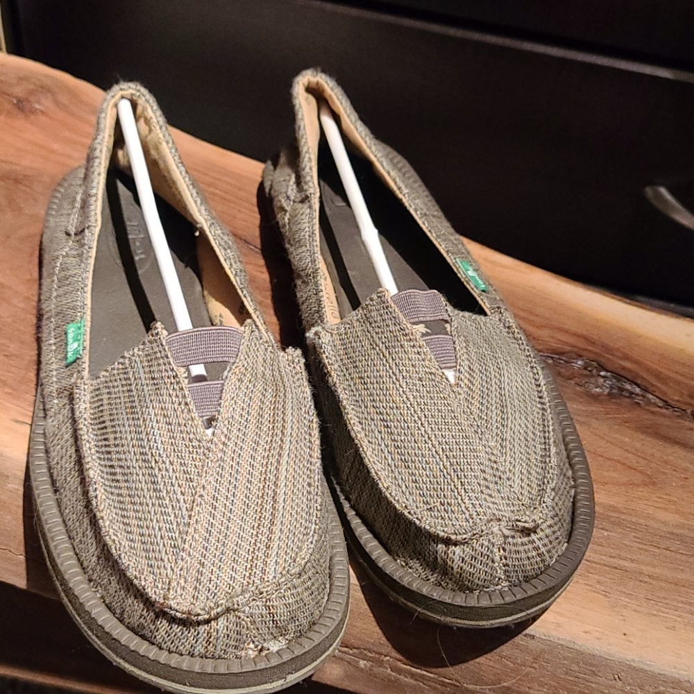Sanuk slipper shoes